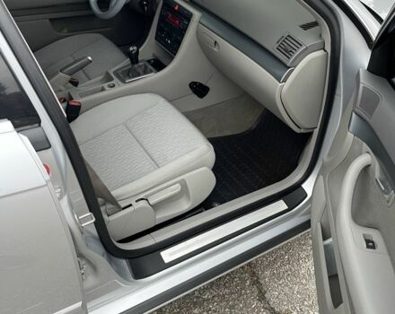 Серый Ауди А4, объемом двигателя 2 л и пробегом 200 тыс. км за 5400 $, фото 11 на Automoto.ua