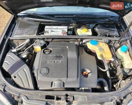 Сірий Ауді А4, об'ємом двигуна 2 л та пробігом 250 тис. км за 8000 $, фото 11 на Automoto.ua