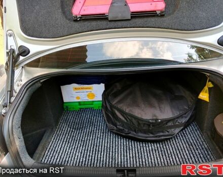 Серый Ауди А4, объемом двигателя 2 л и пробегом 194 тыс. км за 7500 $, фото 8 на Automoto.ua