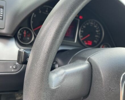 Серый Ауди А4, объемом двигателя 2 л и пробегом 217 тыс. км за 7600 $, фото 7 на Automoto.ua