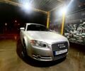 Серый Ауди А4, объемом двигателя 2 л и пробегом 310 тыс. км за 5500 $, фото 1 на Automoto.ua