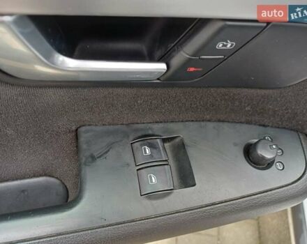 Сірий Ауді А4, об'ємом двигуна 1.6 л та пробігом 181 тис. км за 6400 $, фото 9 на Automoto.ua