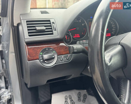 Сірий Ауді А4, об'ємом двигуна 2 л та пробігом 266 тис. км за 7300 $, фото 27 на Automoto.ua