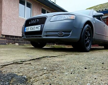 Серый Ауди А4, объемом двигателя 2 л и пробегом 300 тыс. км за 6700 $, фото 3 на Automoto.ua