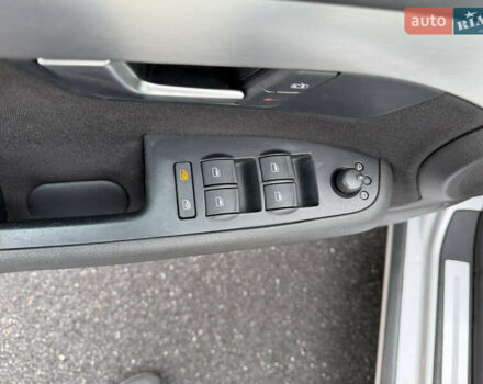 Сірий Ауді А4, об'ємом двигуна 1.6 л та пробігом 176 тис. км за 7999 $, фото 38 на Automoto.ua