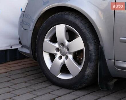 Сірий Ауді А4, об'ємом двигуна 2 л та пробігом 248 тис. км за 7300 $, фото 6 на Automoto.ua