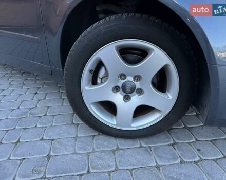 Серый Ауди А4, объемом двигателя 1.6 л и пробегом 167 тыс. км за 6950 $, фото 3 на Automoto.ua