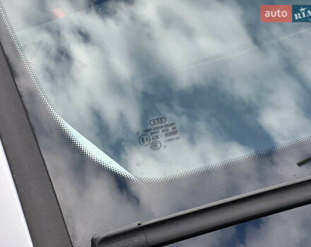 Серый Ауди А4, объемом двигателя 1.6 л и пробегом 171 тыс. км за 8599 $, фото 6 на Automoto.ua