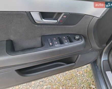 Серый Ауди А4, объемом двигателя 1.6 л и пробегом 184 тыс. км за 7500 $, фото 9 на Automoto.ua