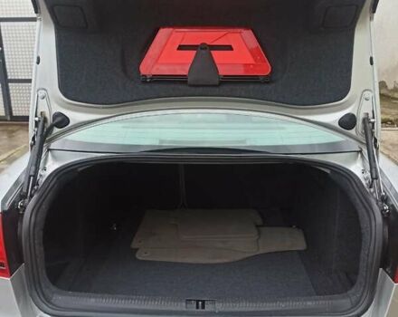 Сірий Ауді А4, об'ємом двигуна 2 л та пробігом 180 тис. км за 8200 $, фото 8 на Automoto.ua