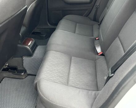 Серый Ауди А4, объемом двигателя 2 л и пробегом 242 тыс. км за 5500 $, фото 10 на Automoto.ua