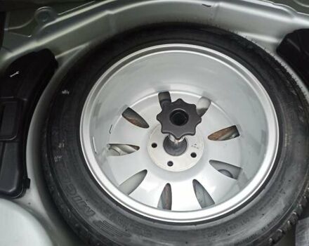 Сірий Ауді А4, об'ємом двигуна 2 л та пробігом 180 тис. км за 8200 $, фото 9 на Automoto.ua