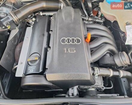 Серый Ауди А4, объемом двигателя 1.6 л и пробегом 184 тыс. км за 7500 $, фото 1 на Automoto.ua