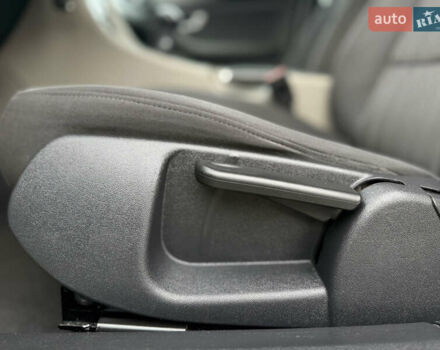 Сірий Ауді А4, об'ємом двигуна 1.6 л та пробігом 193 тис. км за 6500 $, фото 41 на Automoto.ua