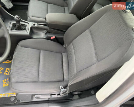 Сірий Ауді А4, об'ємом двигуна 1.6 л та пробігом 176 тис. км за 7999 $, фото 42 на Automoto.ua