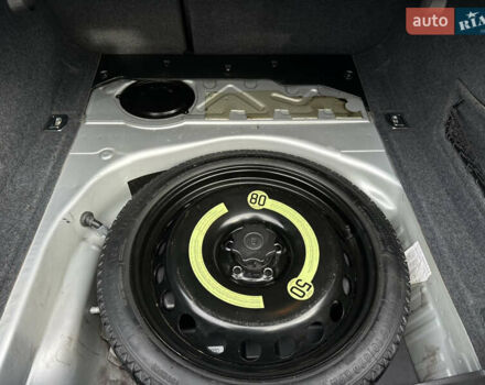 Сірий Ауді А4, об'ємом двигуна 2.7 л та пробігом 265 тис. км за 9249 $, фото 17 на Automoto.ua