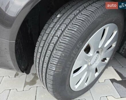 Сірий Ауді А4, об'ємом двигуна 1.6 л та пробігом 207 тис. км за 6500 $, фото 32 на Automoto.ua