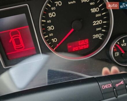 Сірий Ауді А4, об'ємом двигуна 1.6 л та пробігом 207 тис. км за 6500 $, фото 23 на Automoto.ua