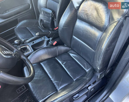 Серый Ауди А4, объемом двигателя 2 л и пробегом 385 тыс. км за 6150 $, фото 6 на Automoto.ua