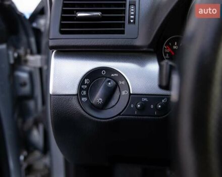 Сірий Ауді А4, об'ємом двигуна 2 л та пробігом 248 тис. км за 7300 $, фото 19 на Automoto.ua