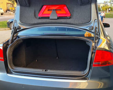 Сірий Ауді А4, об'ємом двигуна 1.6 л та пробігом 166 тис. км за 7100 $, фото 21 на Automoto.ua