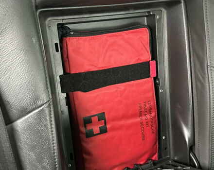 Сірий Ауді А4, об'ємом двигуна 1.8 л та пробігом 193 тис. км за 10000 $, фото 26 на Automoto.ua