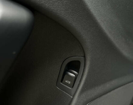 Серый Ауди А4, объемом двигателя 1.8 л и пробегом 212 тыс. км за 8500 $, фото 14 на Automoto.ua