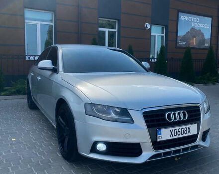 Сірий Ауді А4, об'ємом двигуна 2 л та пробігом 319 тис. км за 7999 $, фото 1 на Automoto.ua