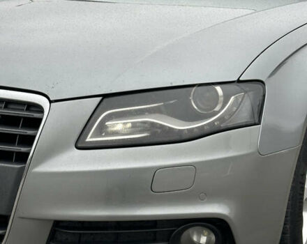 Сірий Ауді А4, об'ємом двигуна 1.8 л та пробігом 193 тис. км за 10000 $, фото 14 на Automoto.ua