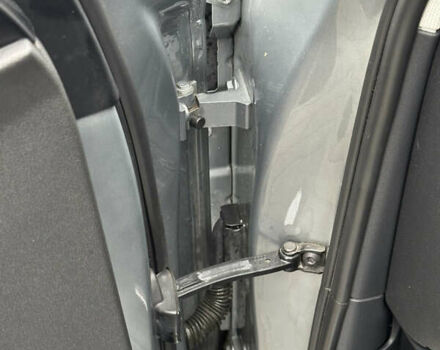 Сірий Ауді А4, об'ємом двигуна 1.8 л та пробігом 193 тис. км за 10000 $, фото 44 на Automoto.ua