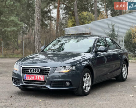 Серый Ауди А4, объемом двигателя 1.8 л и пробегом 210 тыс. км за 8900 $, фото 1 на Automoto.ua