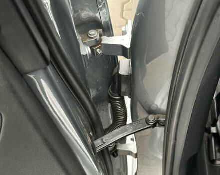 Сірий Ауді А4, об'ємом двигуна 1.8 л та пробігом 193 тис. км за 10000 $, фото 46 на Automoto.ua