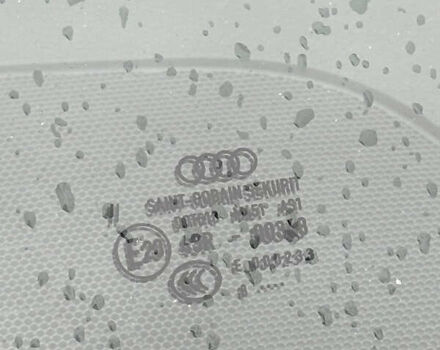 Сірий Ауді А4, об'ємом двигуна 1.8 л та пробігом 193 тис. км за 10000 $, фото 57 на Automoto.ua