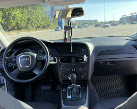 Серый Ауди А4, объемом двигателя 1.8 л и пробегом 143 тыс. км за 9999 $, фото 14 на Automoto.ua