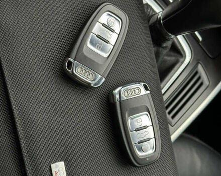 Сірий Ауді А4, об'ємом двигуна 1.8 л та пробігом 193 тис. км за 10000 $, фото 33 на Automoto.ua