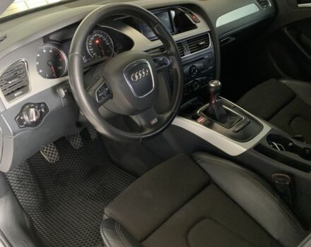 Серый Ауди А4, объемом двигателя 2 л и пробегом 292 тыс. км за 8000 $, фото 5 на Automoto.ua
