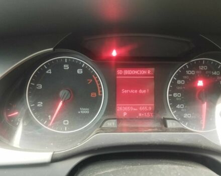Сірий Ауді А4, об'ємом двигуна 2 л та пробігом 250 тис. км за 7800 $, фото 4 на Automoto.ua