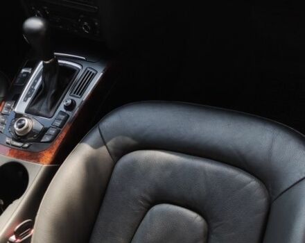 Серый Ауди А4, объемом двигателя 2 л и пробегом 225 тыс. км за 9500 $, фото 7 на Automoto.ua
