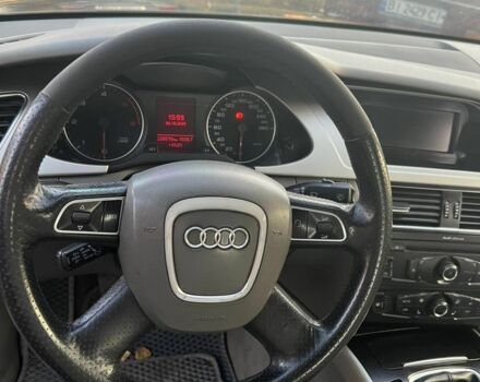 Сірий Ауді А4, об'ємом двигуна 2 л та пробігом 226 тис. км за 9000 $, фото 4 на Automoto.ua