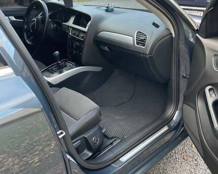 Сірий Ауді А4, об'ємом двигуна 1.78 л та пробігом 248 тис. км за 8950 $, фото 17 на Automoto.ua