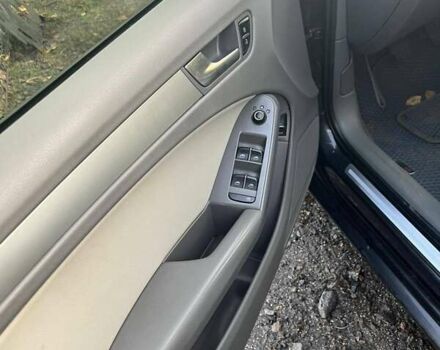 Сірий Ауді А4, об'ємом двигуна 1.97 л та пробігом 226 тис. км за 9000 $, фото 17 на Automoto.ua