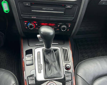 Сірий Ауді А4, об'ємом двигуна 1.98 л та пробігом 235 тис. км за 9550 $, фото 15 на Automoto.ua