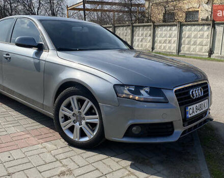Серый Ауди А4, объемом двигателя 2 л и пробегом 300 тыс. км за 9100 $, фото 2 на Automoto.ua
