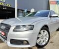 Сірий Ауді А4, об'ємом двигуна 2 л та пробігом 215 тис. км за 9990 $, фото 1 на Automoto.ua