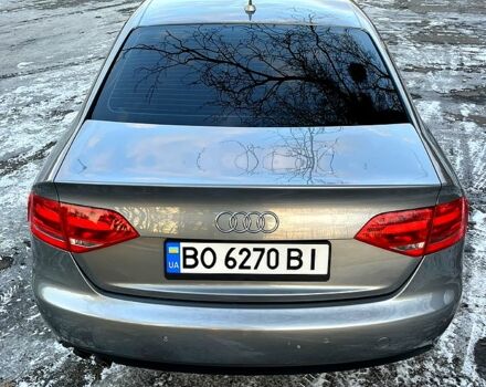 Серый Ауди А4, объемом двигателя 2 л и пробегом 300 тыс. км за 9600 $, фото 1 на Automoto.ua