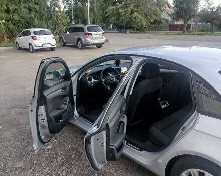 Сірий Ауді А4, об'ємом двигуна 1.8 л та пробігом 200 тис. км за 7500 $, фото 2 на Automoto.ua