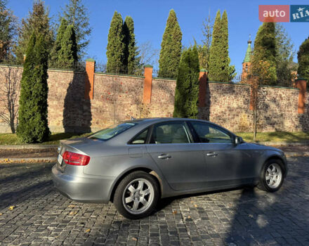 Сірий Ауді А4, об'ємом двигуна 2 л та пробігом 142 тис. км за 10200 $, фото 6 на Automoto.ua