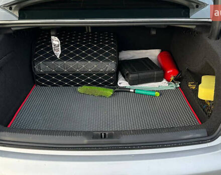 Сірий Ауді А4, об'ємом двигуна 1.98 л та пробігом 210 тис. км за 12500 $, фото 7 на Automoto.ua