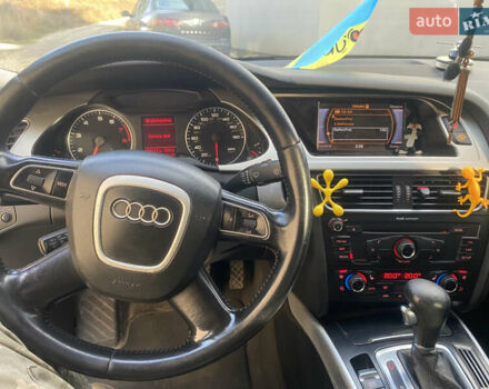 Сірий Ауді А4, об'ємом двигуна 1.98 л та пробігом 266 тис. км за 9400 $, фото 23 на Automoto.ua