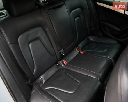 Сірий Ауді А4, об'ємом двигуна 2 л та пробігом 217 тис. км за 11999 $, фото 29 на Automoto.ua